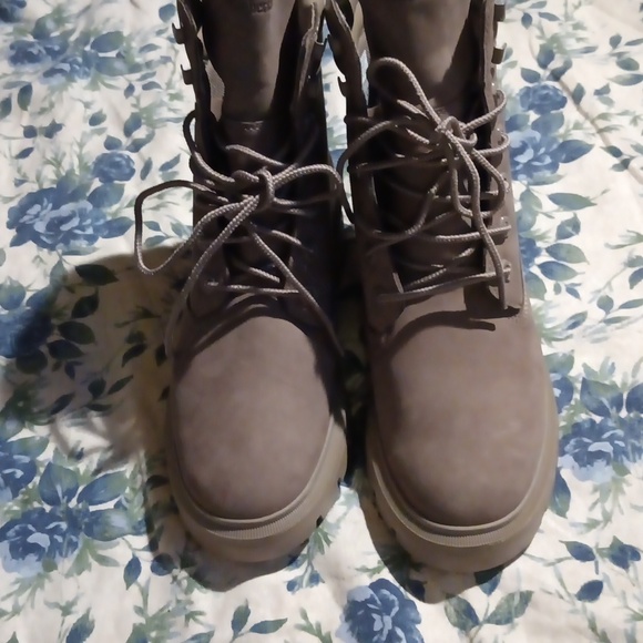 Timberland Boots size 8.5 NWOT - Picture 5 of 7